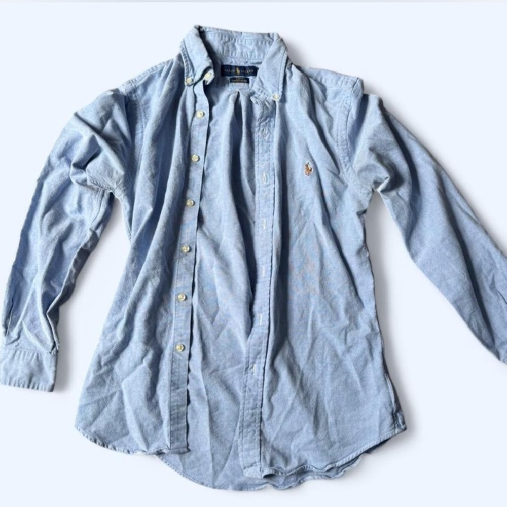 Blue Ralph Lauren Button-Up Long Sleeve
NO FLAWS!
Men’s Small